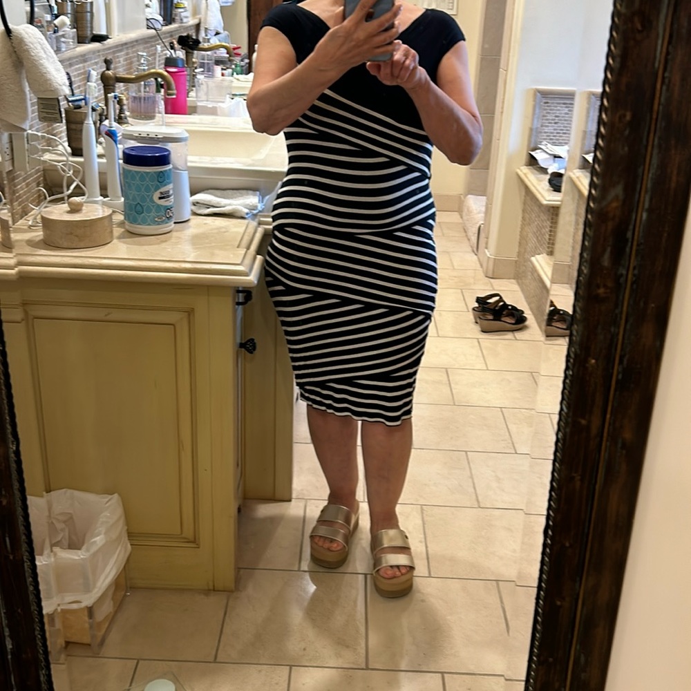Beautiful Bailey44 casual dress.